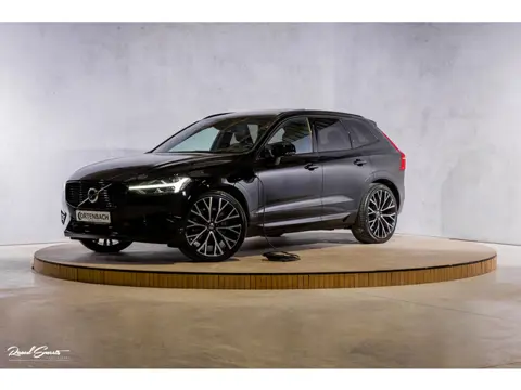 Volvo XC60 2.0 T8 Plug-in hybrid AWD R-Design | Luchtvering | Zwenkbare trekhaak | Panorama dak | Me