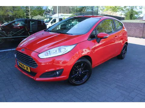 Ford Fiesta 1.25 stoel en voorruit verwarming airco
