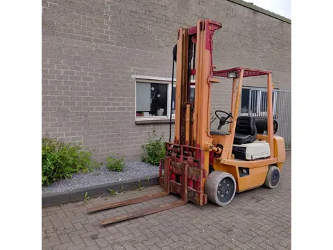TOYOTA 02-3FGC30 COMPACT  lpg heftruck triplo SHIFT