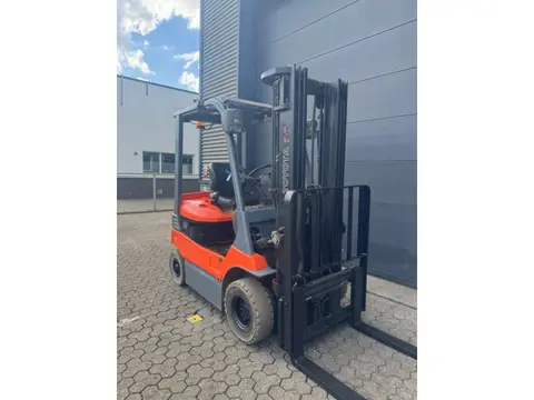 Toyota 7FB15 1,5 ton elektrische heftruck (bj 2003)
