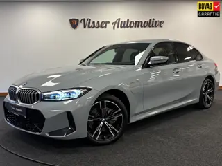 BMW 3-serie 330e*Plug-in Hybride*Automaat*M-Pakket*Stoelverwarming*Head-Up*Leder*Camera*
