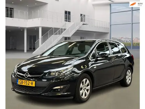 Opel Astra Sports Tourer 1.4 Turbo Blitz NAVI PSENSOR TREKHAAK CRUISE 2 X SLEUTELS