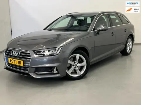 Audi A4 Avant 35 TFSI / Headup / Adaptive / Stoelverwarming
