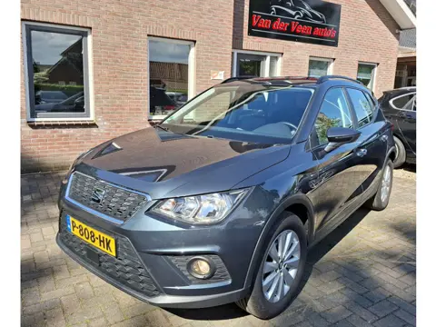 Seat Arona 1.0 TSI Style Business Intense Plus. 2de eigenaar, goed onderhouden en luxe o.a. camera, 