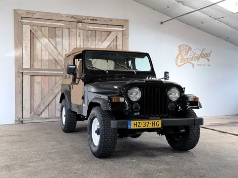 Jeep - 4x4 CJ 7 - NL Delivered - Only 53023 km