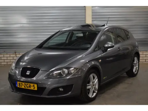 Seat Leon 1.2 TSI Ecomotive Businessline COPA + Leder|Stoelverwarming|Navigatie|Bluetooth|
