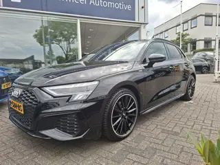 Audi A3 Sportback 30 TFSI S-line / navigatie / App / virtual cockit