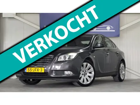 Opel Insignia 2.0 T Cosmo Volledig Onderhouden 19" Bi-Xenon 220PK Mooi!