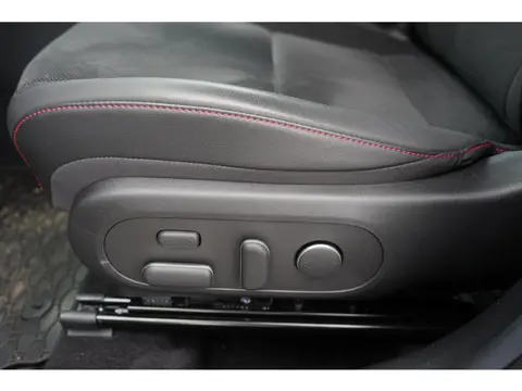 Hyundai Kona Hyundai Kona 1.6 GDI HEV N Line Cyber Gray|Trekhaak|BOSE|El.Stoelen|St.Ventilatie|El.Ac