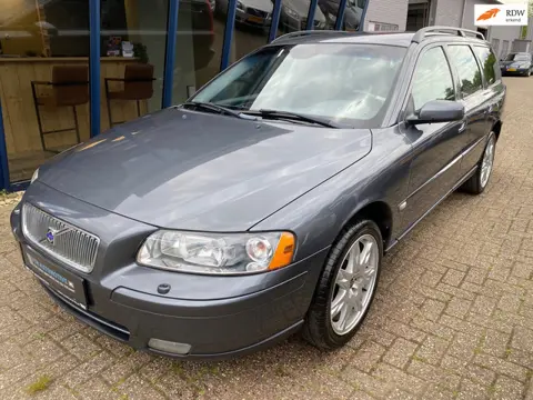 Volvo V70 2.5T Momentum AWD 210PK
