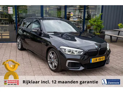 BMW 1-serie M140i xDrive|Prijs incl.12 mnd garantie| M-pakket LMV NAV Carplay PDC Stoel/Stuur warmin