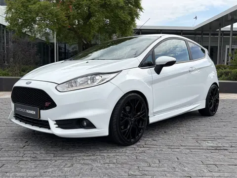 Ford Fiesta 1.6 ST2 / Recaro stoelen / Stoelverw / Dealeronderhouden /