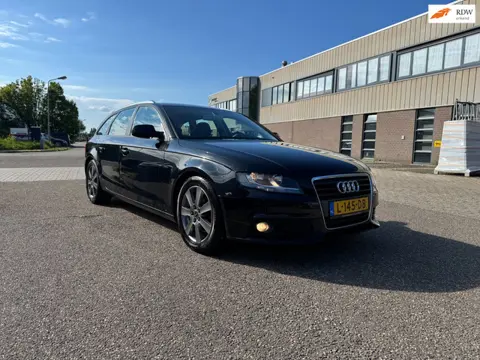 Audi A4 Avant 2.0 TFSI Flexible Fuel Pro Line