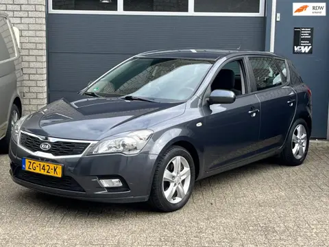 Kia Cee'd 1.4 CVVT X-ecutive airco winterset PDC