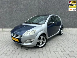 Smart Forfour 1.1 blackbasic | AIRCO | AUX/USB | ELEK RAMEN | LM VELGEN | ZGAN BANDEN | APK T/M 15-6