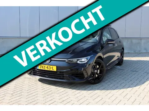Volkswagen GOLF 8 R 2.0 TSI 320PK PERF AKRAPOVIC PANO VOL! LEDER H&K