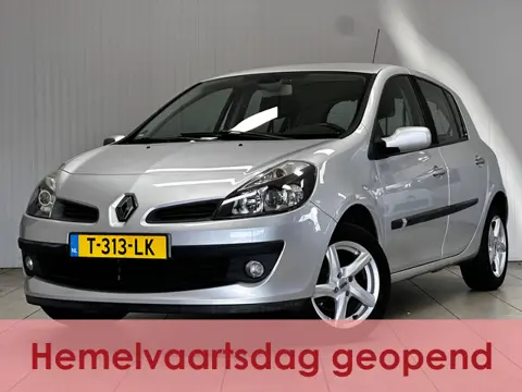 Renault Clio 1.6-16V Dynamique/ D-Riem verv: 101.000 KM!/ AUTOMAAT!/ Trekhaak/ 15'' LMV/ Clima/ Crui