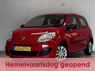 Renault Twingo 1.2 Acces/ Stuurbekr./ C.V. Afstand/ Elek. Ramen/ Isofix/ Radio-CD AUX/ Getint glas.