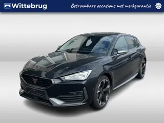 CUPRA Leon 1.4 e-Hybrid Performance / AUTOMAAT/ ACC/ DODEHOEK/ PARK.SENSOREN V+A/ CAMERA/ STUUR+STOE