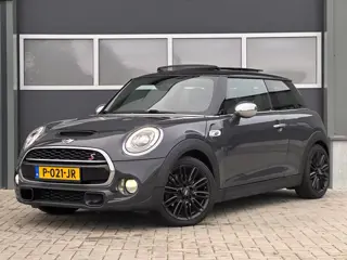 Mini Cooper S 2.0 Automaat Pano Stoelverwarming Navi
