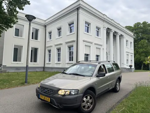 Volvo XC70 ( 2X ) CROSS COUNTRY AUT 2.4 T LEDER (bj 2002)