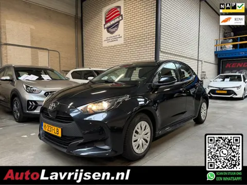 Toyota Yaris 1.5 VVT-i ACTIVE NL AUTO NAP NW MODEL BENZINE 6 BAK APPLE / ANDROID / CAMERA CRUISE!!