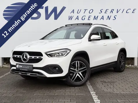 Mercedes-Benz GLA 200 Business Solution Luxury | Pano | CarPlay | Camera | LED | 18 inch