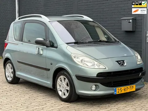 Peugeot 1007 1.4 Gentry AIRCO AUTOMAAT NIEUW APK NAP TREKHAAK