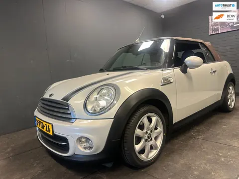 Mini Mini Cabrio 1.6 Cooper Chili Leer Elec.dak APK 5-2027 Rijklaar