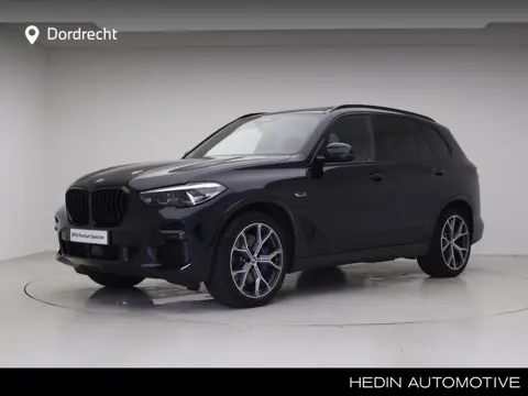 BMW X5 xDrive45e High Exe | M-Sport | Comf. zetel + uitgebr. leder | Sky lounge dak | Harman/kardon 