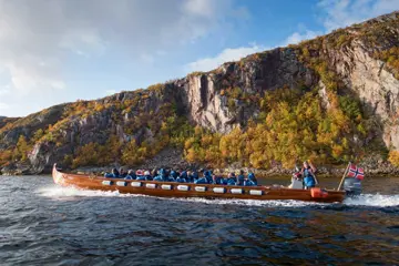 7B Rivierboottocht naar de Noorse grens (01jun - 10sept)