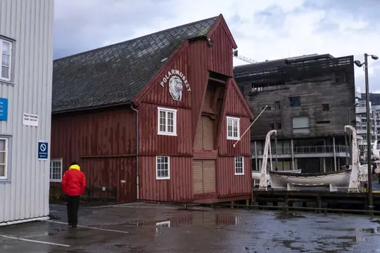 5D Poolgeschiedenis wandeling door Tromsø (05nov - 04apr)