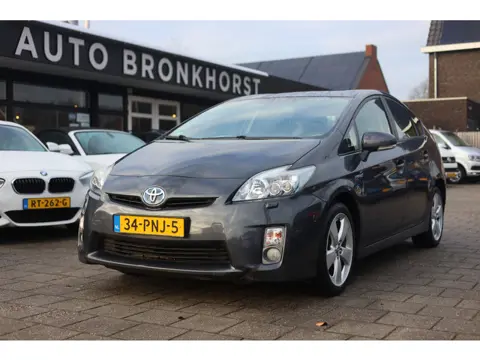 Toyota Prius 1.8 DYNAMIC | NAVI | CAMERA | TREKHAAK