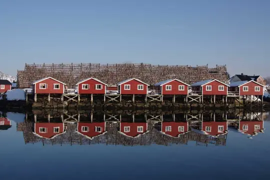 9F Ontdek het vissersdorp Svinøya (01sept - 08apr)
