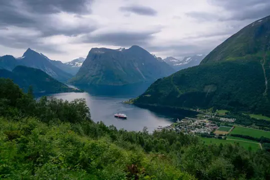 2O Hjørundfjord - smaken en tradities (02nov - 31mrt)
