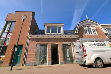 Woning aan de Tolberterstraat te Leek