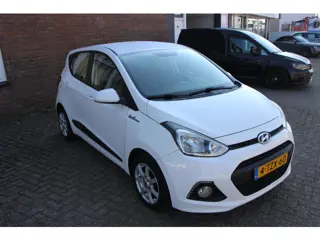 Hyundai i10 1.0i i-Motion Premium