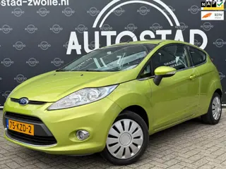 Ford Fiesta 1.25 Titanium NL-Auto / 2e Eigenaar / NAP / APK / Airco