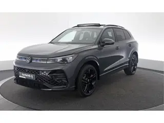 Volkswagen Tiguan 1.5 eHybrid R-Line Edition | Black Style | Pano | Trekhaak