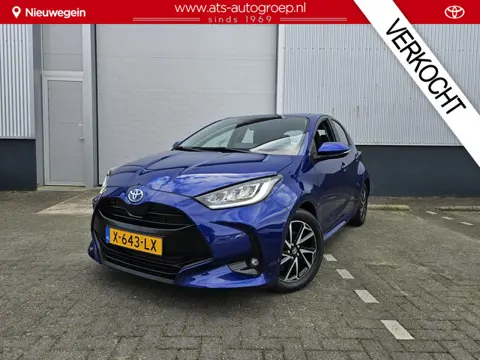 Toyota Yaris 1.5 Hybrid Dynamic  | Slechts  8500 KM | org NL en 1e Eigenaar |