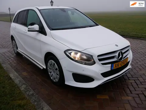 Mercedes-Benz B-klasse 220 d Ambition AUT AC ** EX POLICE MARGE CAR **