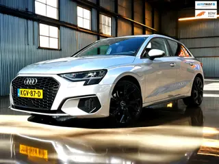 Audi A3 Sportback 40 TFSI e Edition Carplay_ACC_LED_Niew Velgen en banden
