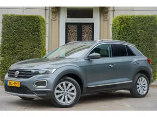 Volkswagen T-Roc 1.5 TSI Sport LEDER | STANDKACHEL | CARPLAY | DIG. DISPLAY | CAMERA | ADAPTIVE
