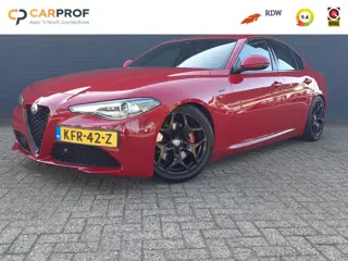 Alfa Romeo Giulia 2.0 T Sprint VELOCE INT. / SPORTUITLAAT / VERLAAGD
