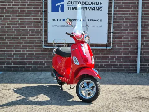Vespa Snorscooter LX 4T