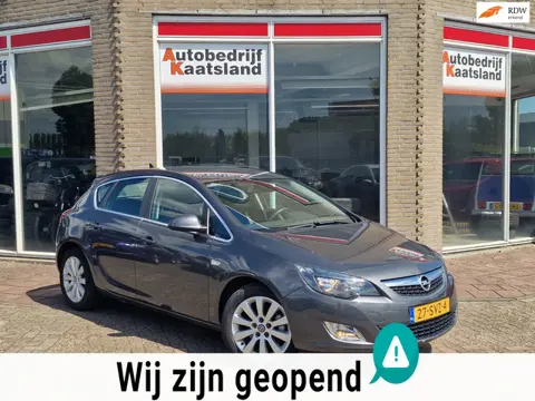 Opel Astra 1.7 CDTi S/S Cosmo - Leer - Navi - Cruise -