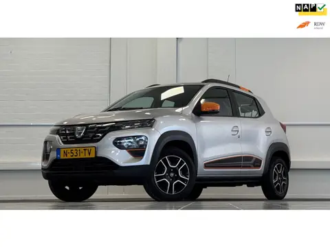 Dacia Spring Comfort Plus 27 kWh SOH 90,4% 1e Eigenaar Leer/Android/Camera/LM/Mooi!