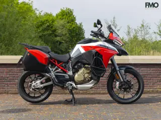Ducati Multistrada V4 S Sport Sport livery Akrapovic|kofferset