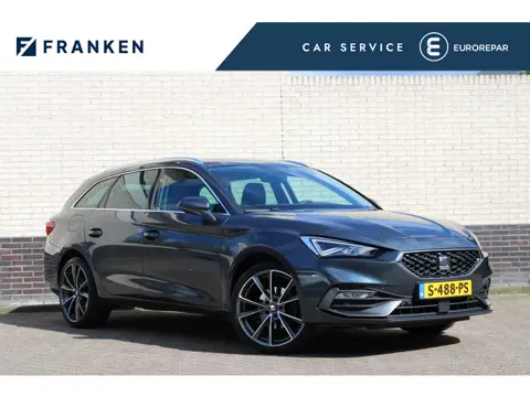 SEAT Leon Sportstourer 1.5 eTSI Style Business Intense | Trekhaak | Adaptieve cruise | Camera | Navi