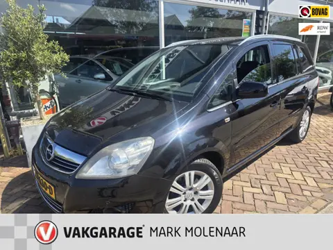 Opel Zafira 1.8 Cosmo,ruime 7 persoons,trekhaak,telefoon,navi,stoelverw
